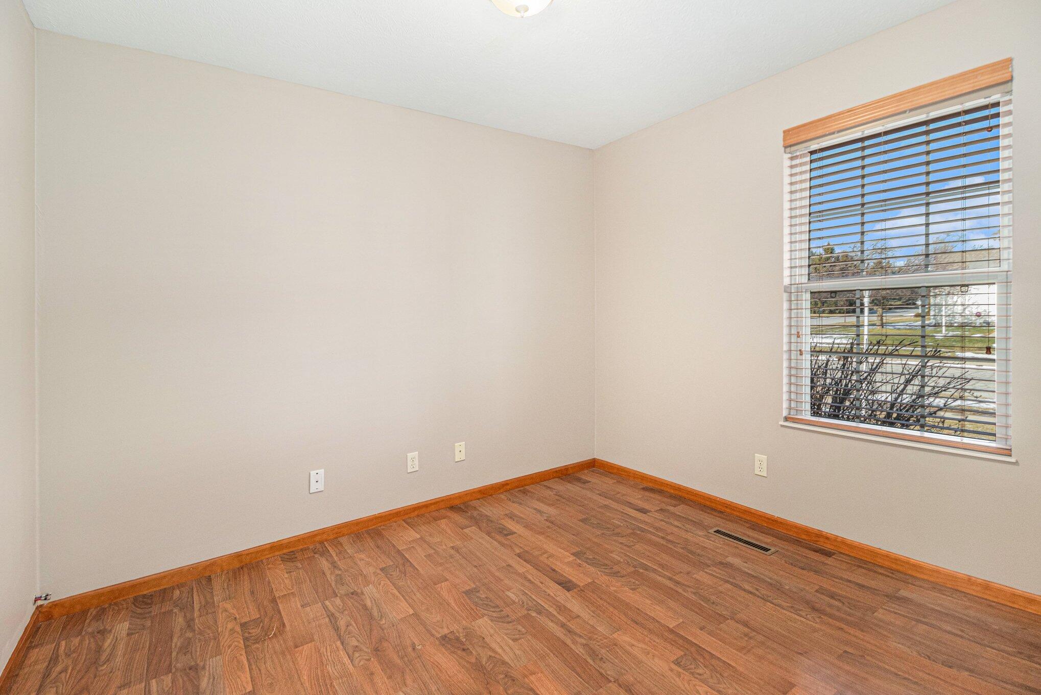 1399 Rowley Street Valparaiso, IN 46385 - Photo 4 of 26 2038x1360