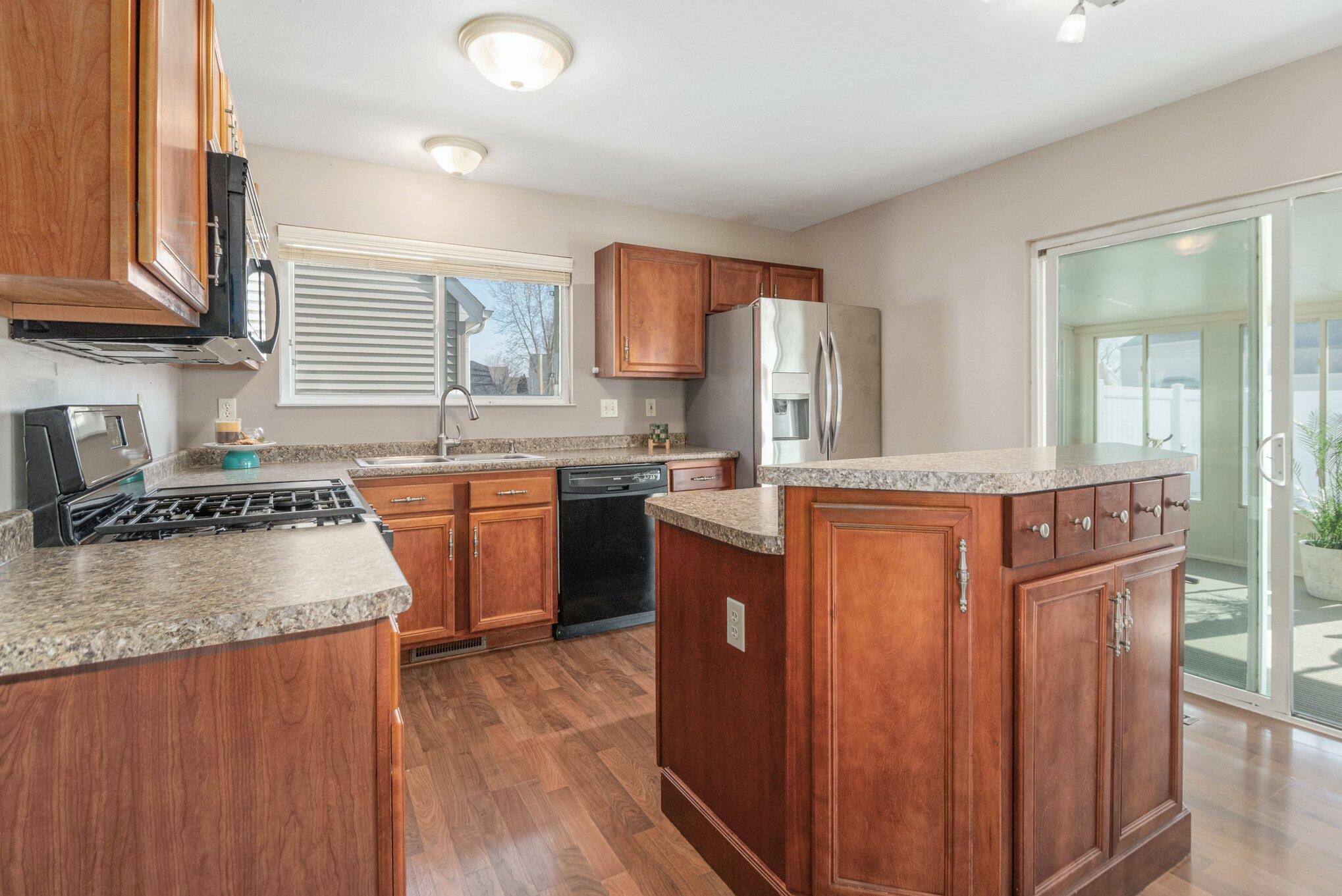 1399 Rowley Street Valparaiso, IN 46385 - Photo 6 of 26 2038x1361