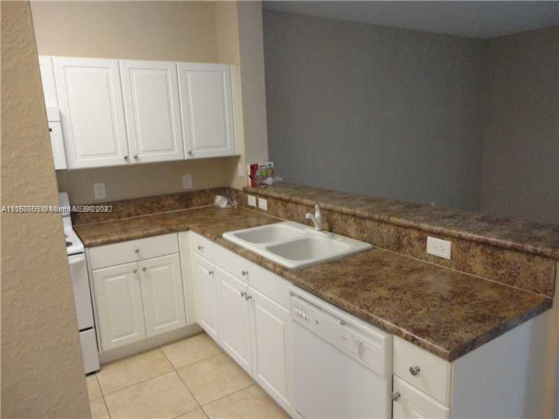 Oasis Homestead, FL 33033 - Photo 8 of 15