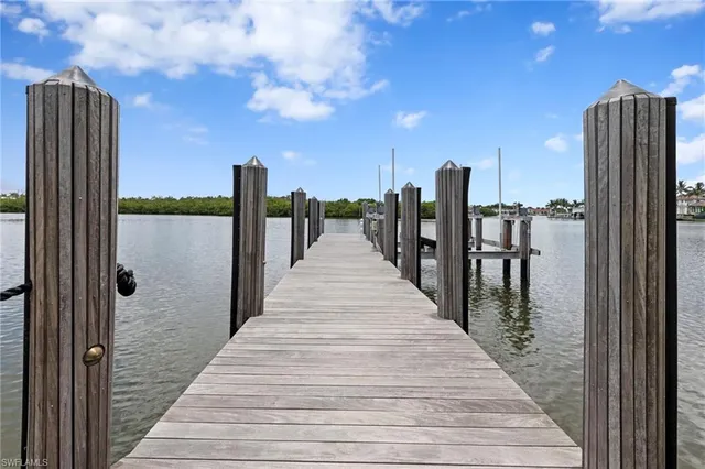 $29,990,000 | 3675 Gordon Drive, Naples, FL 34102