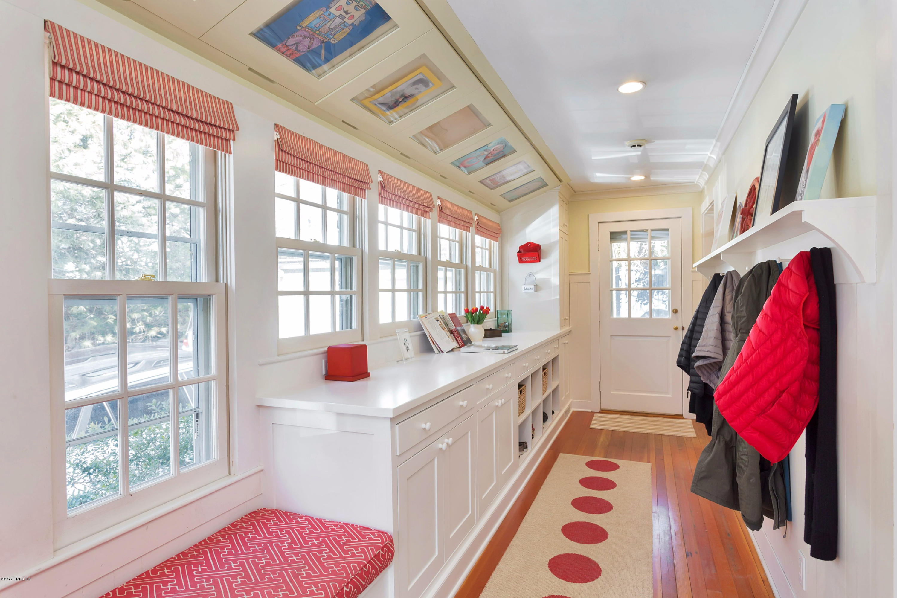 49 Gilliam Lane Riverside, CT 06878 - Photo 18 of 38 a very nice looking room with a large window