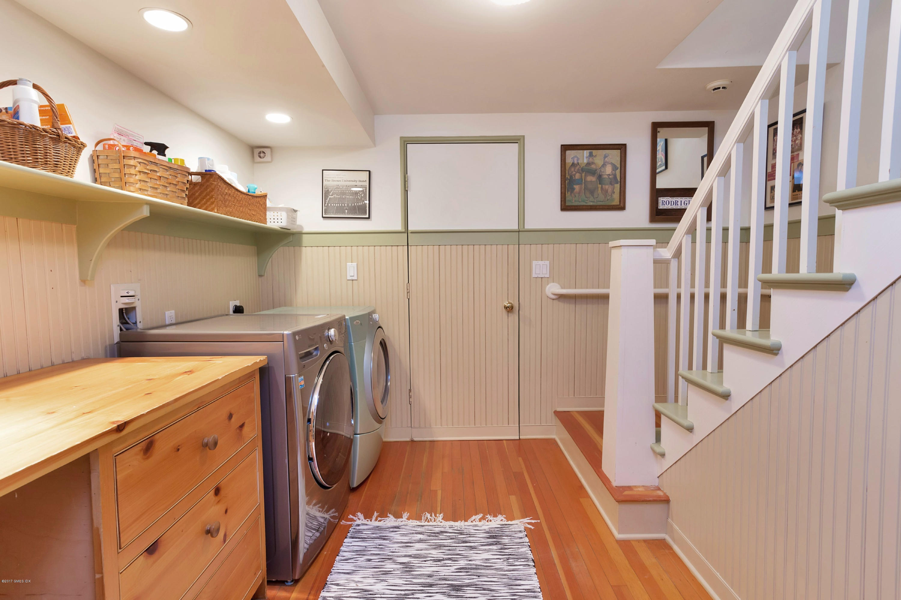 49 Gilliam Lane Riverside, CT 06878 - Photo 34 of 38 a utility room with dryer and washer
