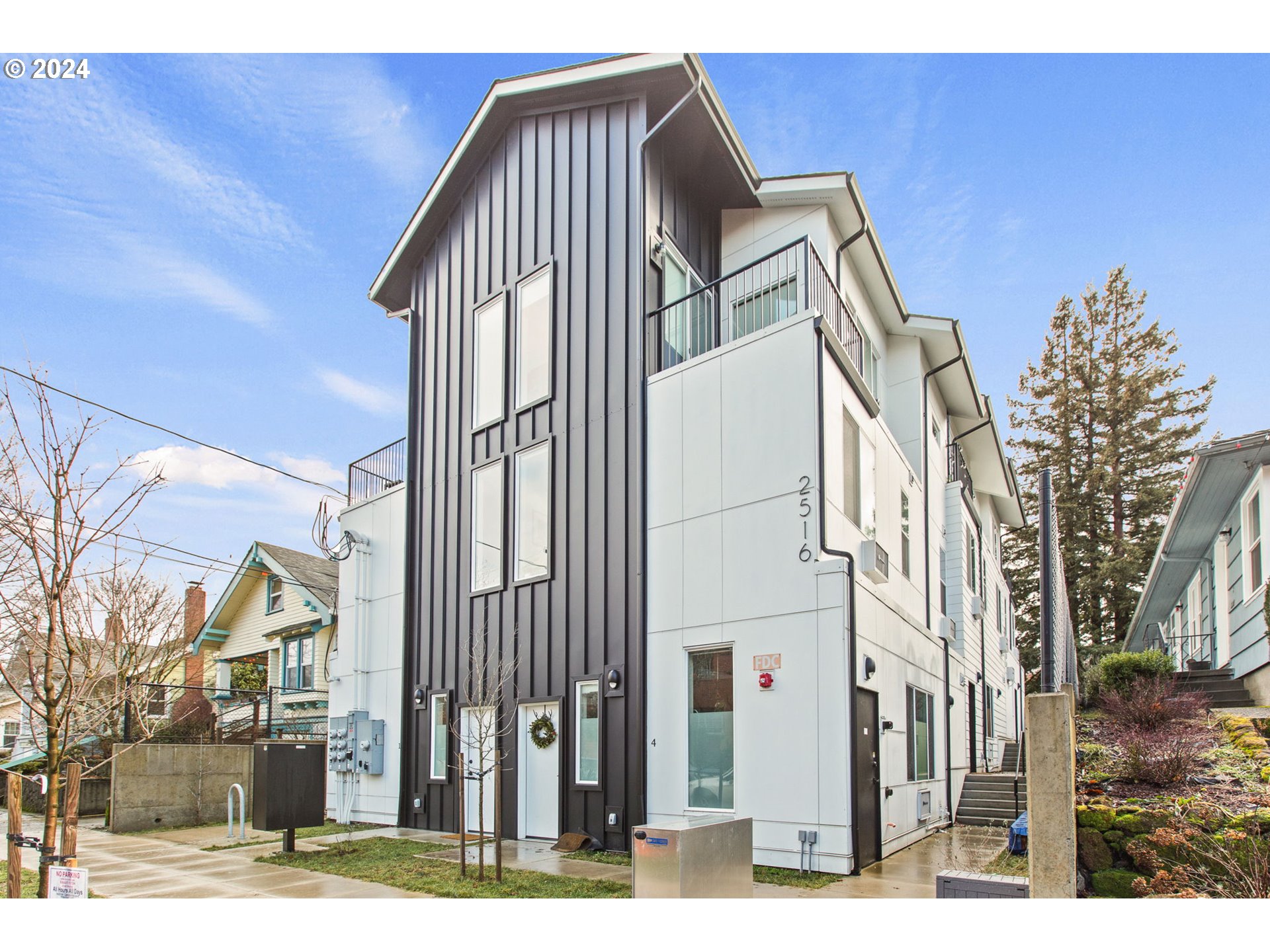 2516 Northeast Flanders St Unit 5  