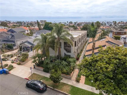 $1,399,000 | 217 South Helberta Avenue, Unit 3, Redondo Beach, CA 90277