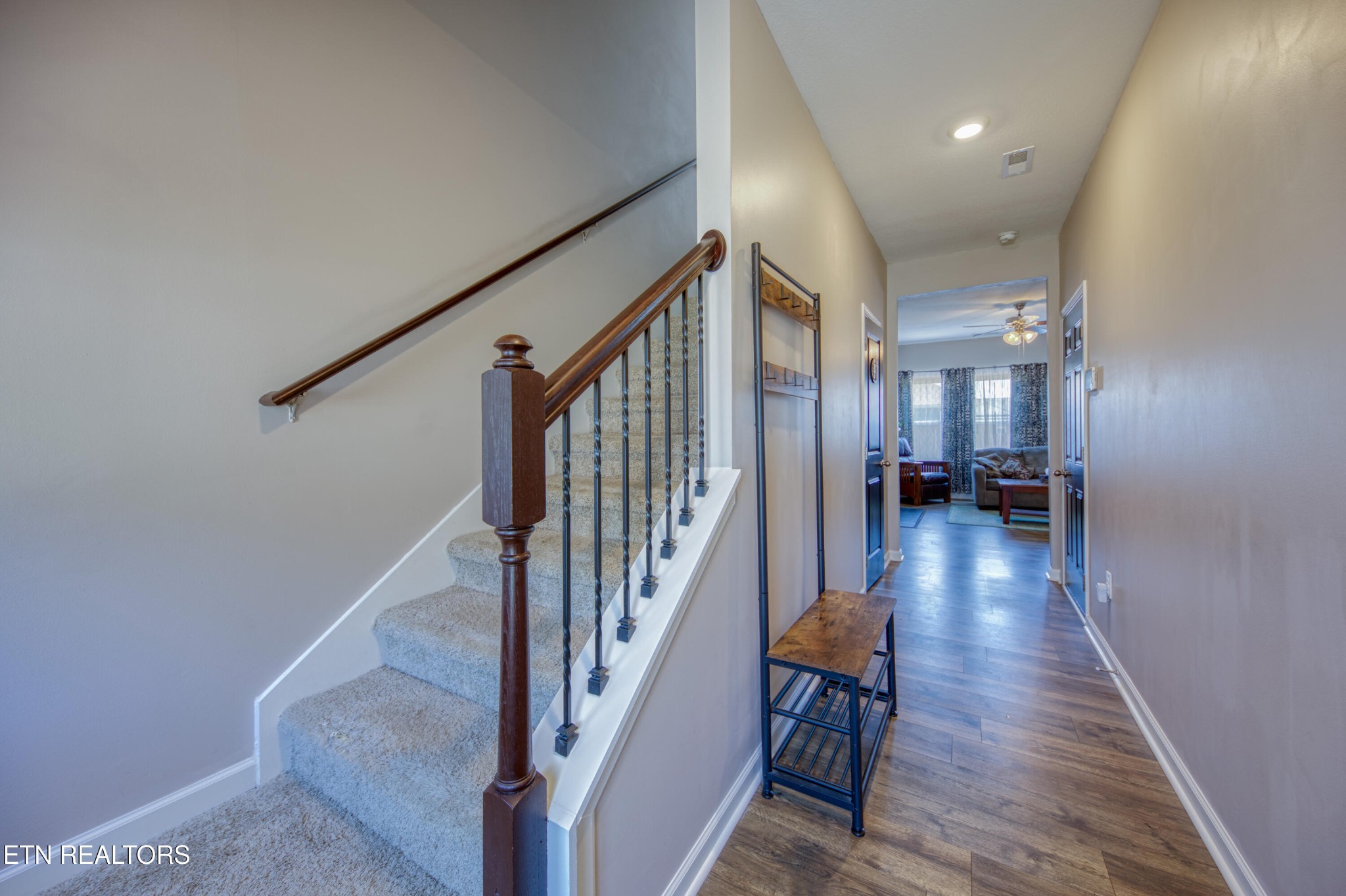 159 Ibis Loop Oak Ridge, TN 37830 - Photo 2 of 20