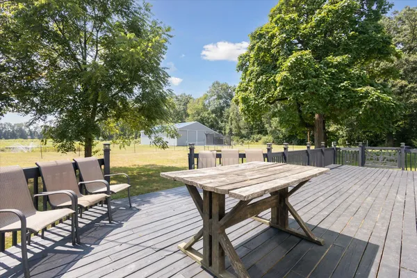 $799,900 | 10374 Douglas Road, Osceola, IN 46561