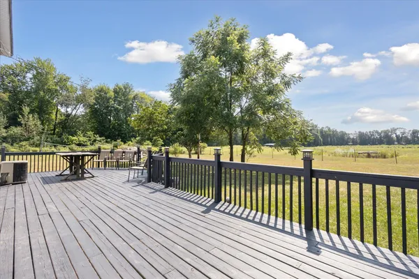 $799,900 | 10374 Douglas Road, Osceola, IN 46561