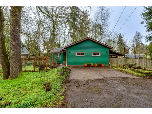 $348,000 | 1010 Elkay Drive, Eugene, OR 97404