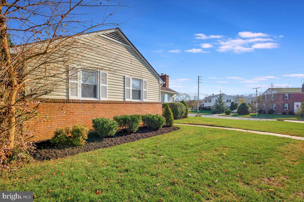 8301 Thornton Road Towson, MD 21204 - Photo 3 of 38 Gallery Image 3