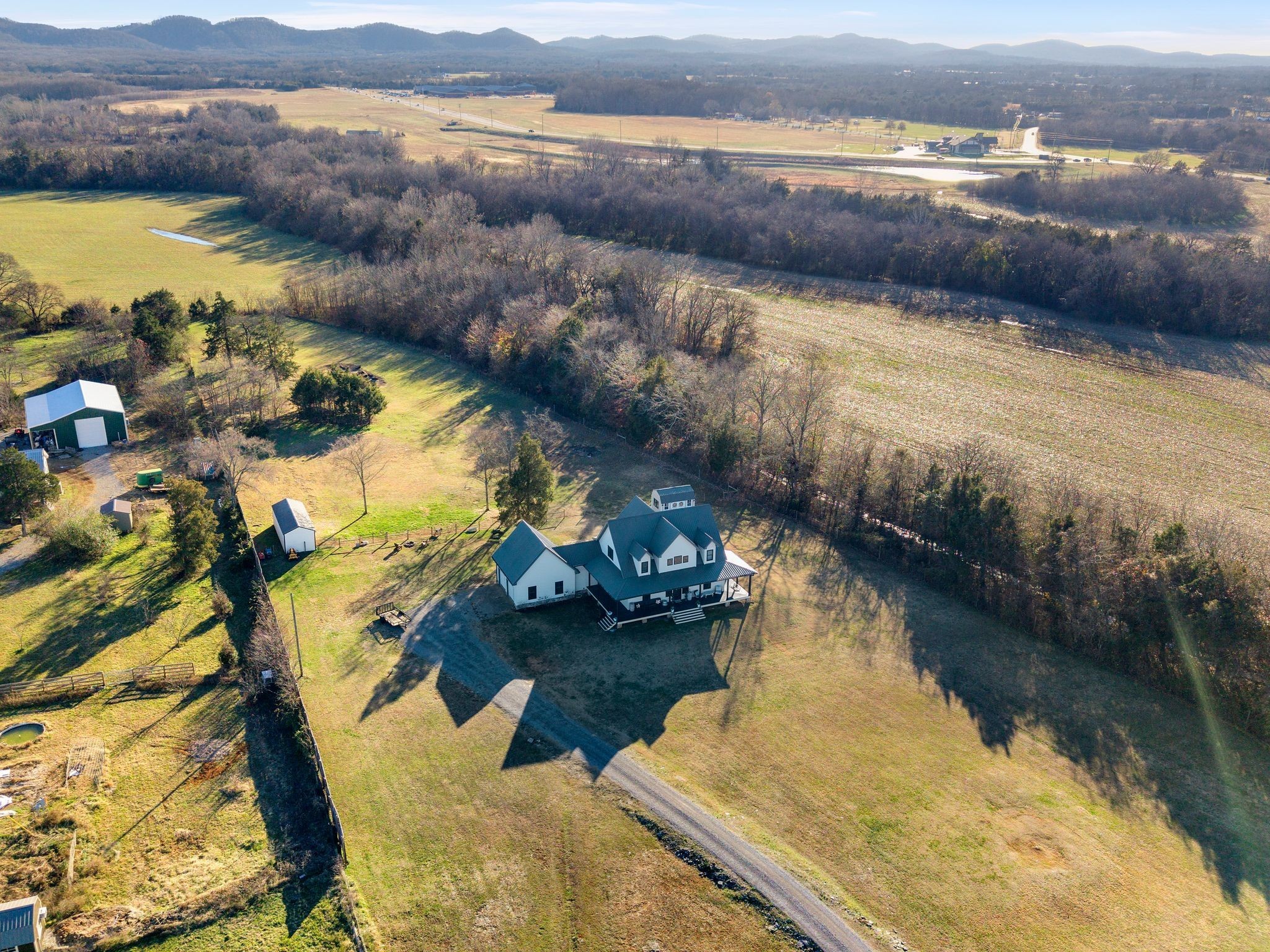 5650 Sledge Road Christiana, TN 37037 - Photo 39 of 50 a view of an ocean and city