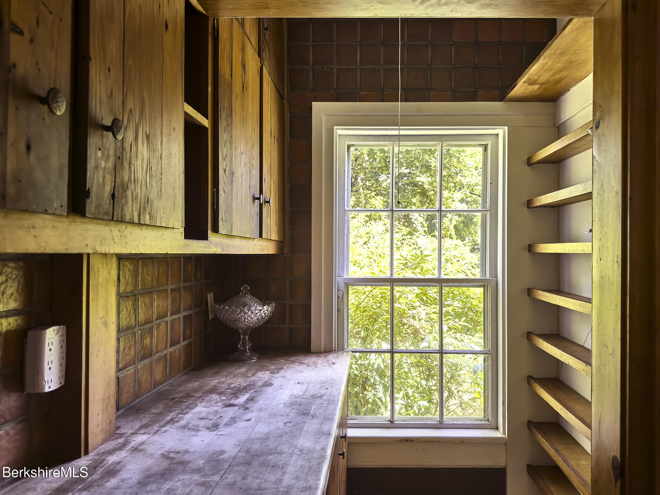10 Prospect Hill Road Stockbridge, MA 01262 - Photo 22 of 39 Pantry
