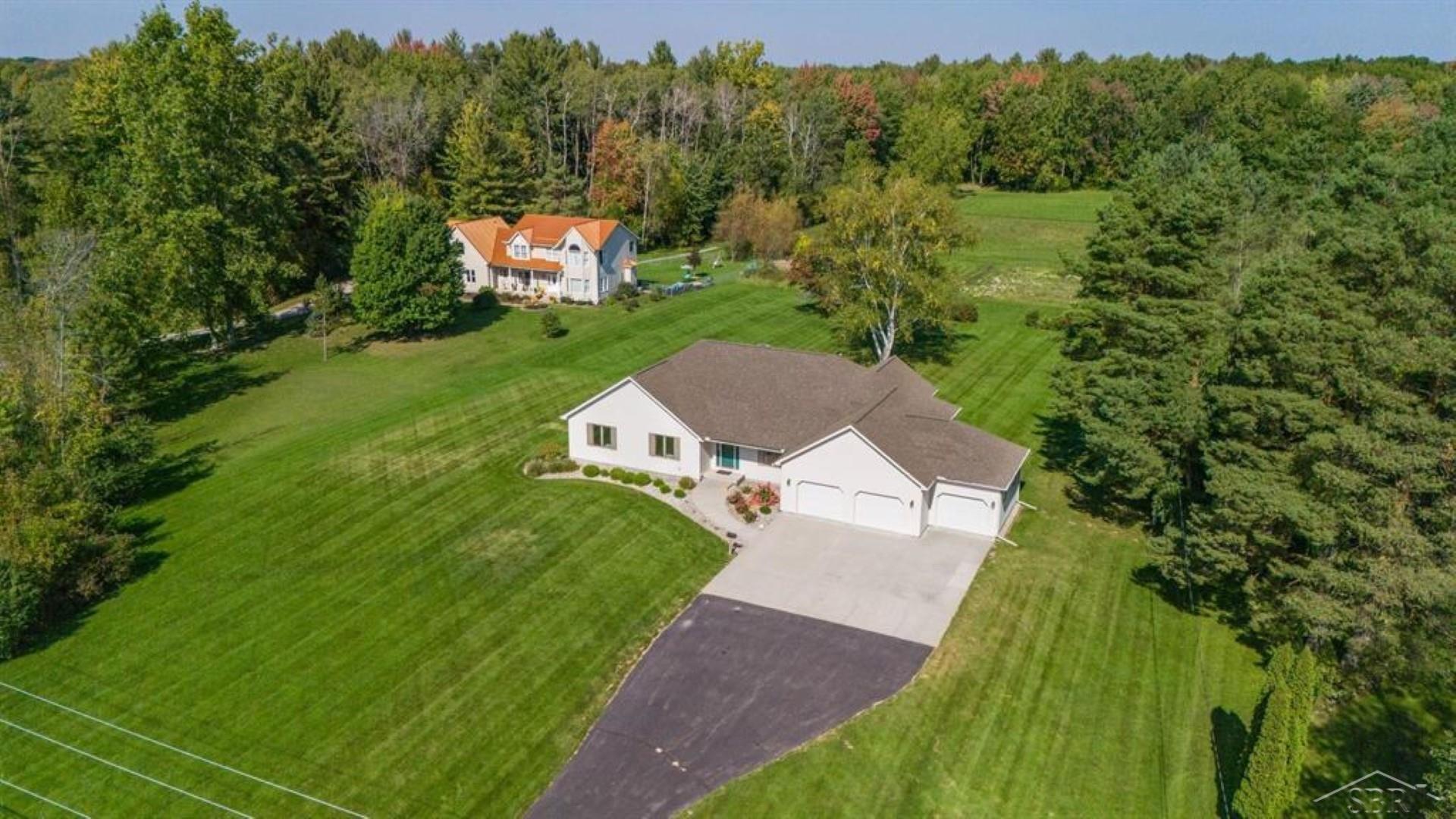 2129 East Stewart Road Midland, MI 48640 - Photo 10 of 66