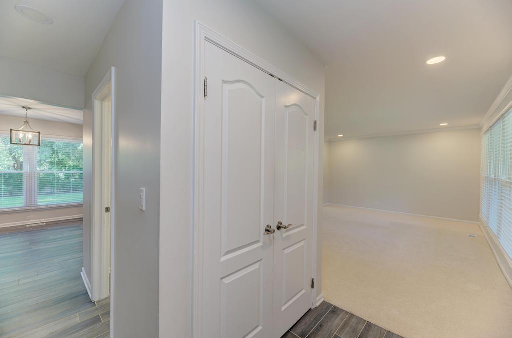 1249 Stonegate Road Naperville, IL 60540 - Photo 7 of 49