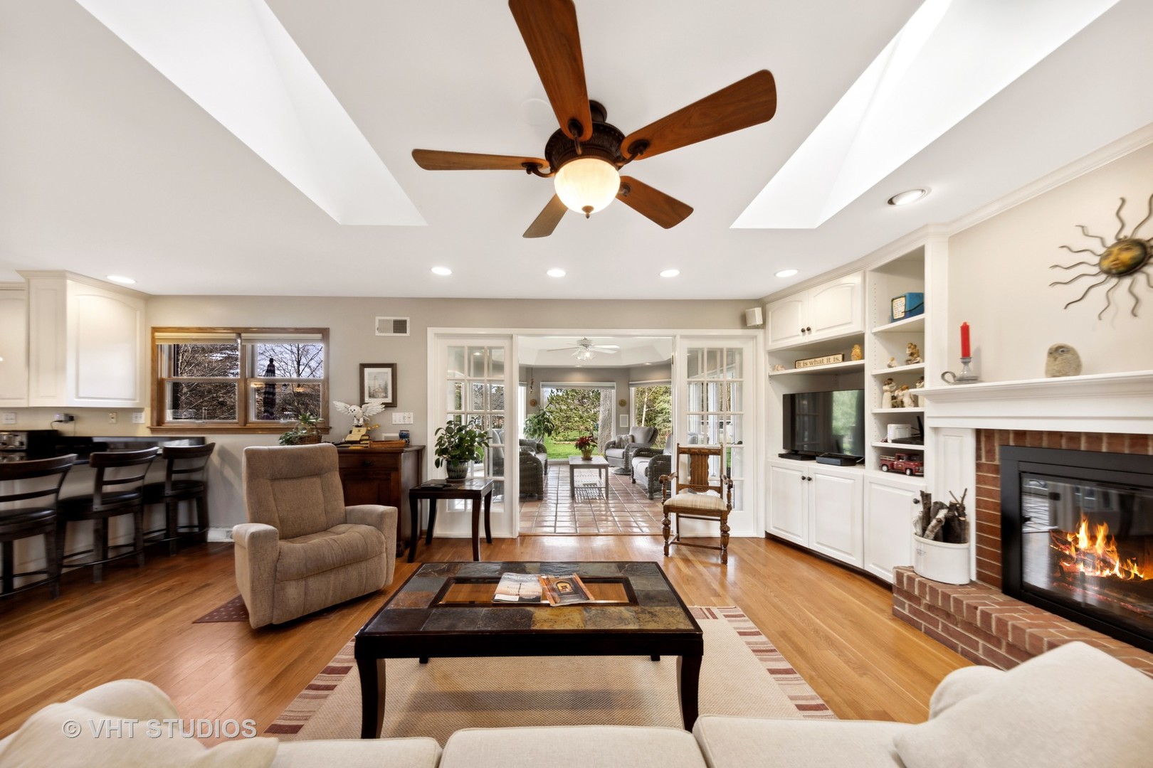 1548 Gamon Road Wheaton, IL 60189 - Photo 11 of 39 Gallery Image 11