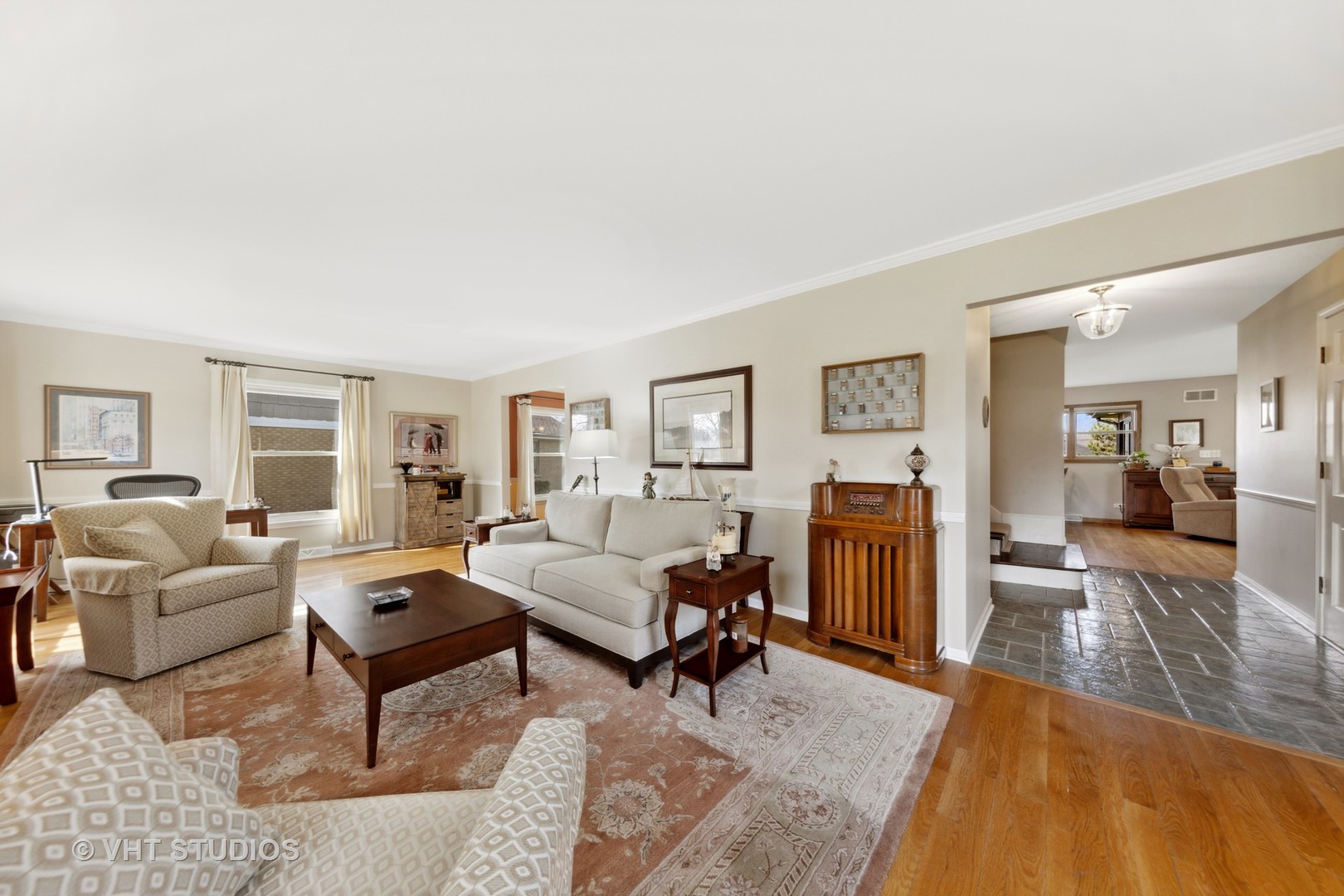 1548 Gamon Road Wheaton, IL 60189 - Photo 9 of 39 Gallery Image 9