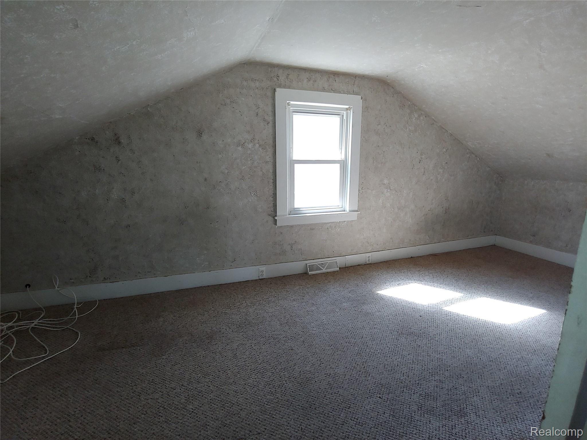 990 Baldwin Road Lapeer, MI 48446 - Photo 15 of 17 2nd Floor Bedroom on right