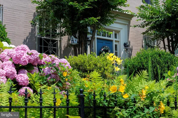 $3,450,000 | 600 G Street Southeast, Washington, DC 20003