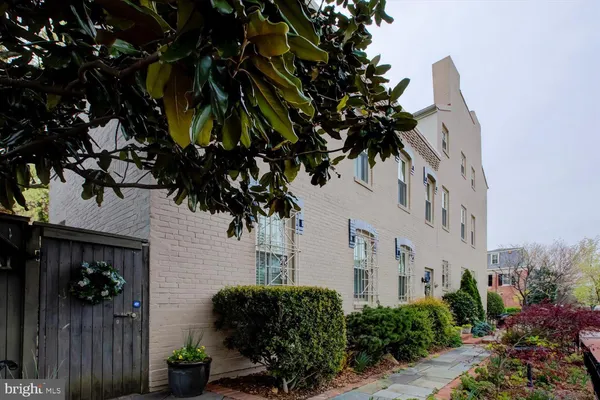 $3,450,000 | 600 G Street Southeast, Washington, DC 20003