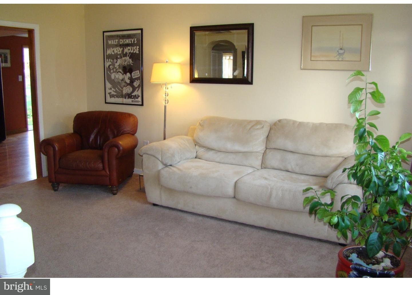 6 Drexel Road Hatboro, PA 19040 - Photo 5 of 25 Living Room