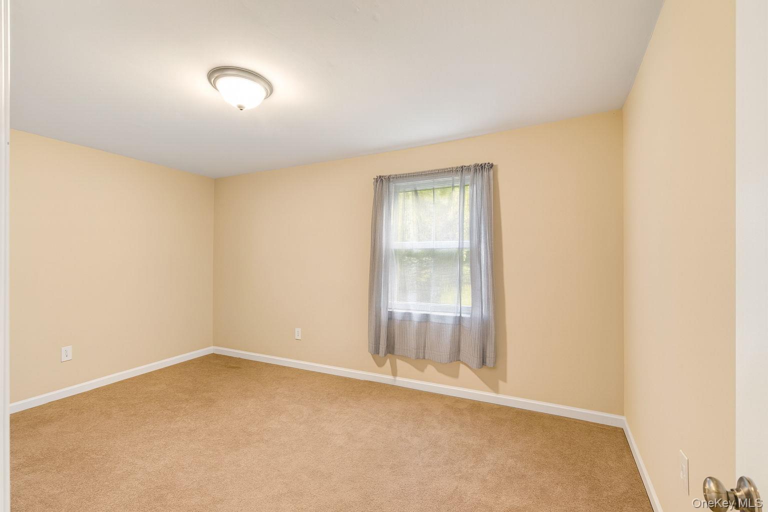 6 Farmstead Road New Windsor, NY 12553 - Photo 25 of 32 lower level flex room