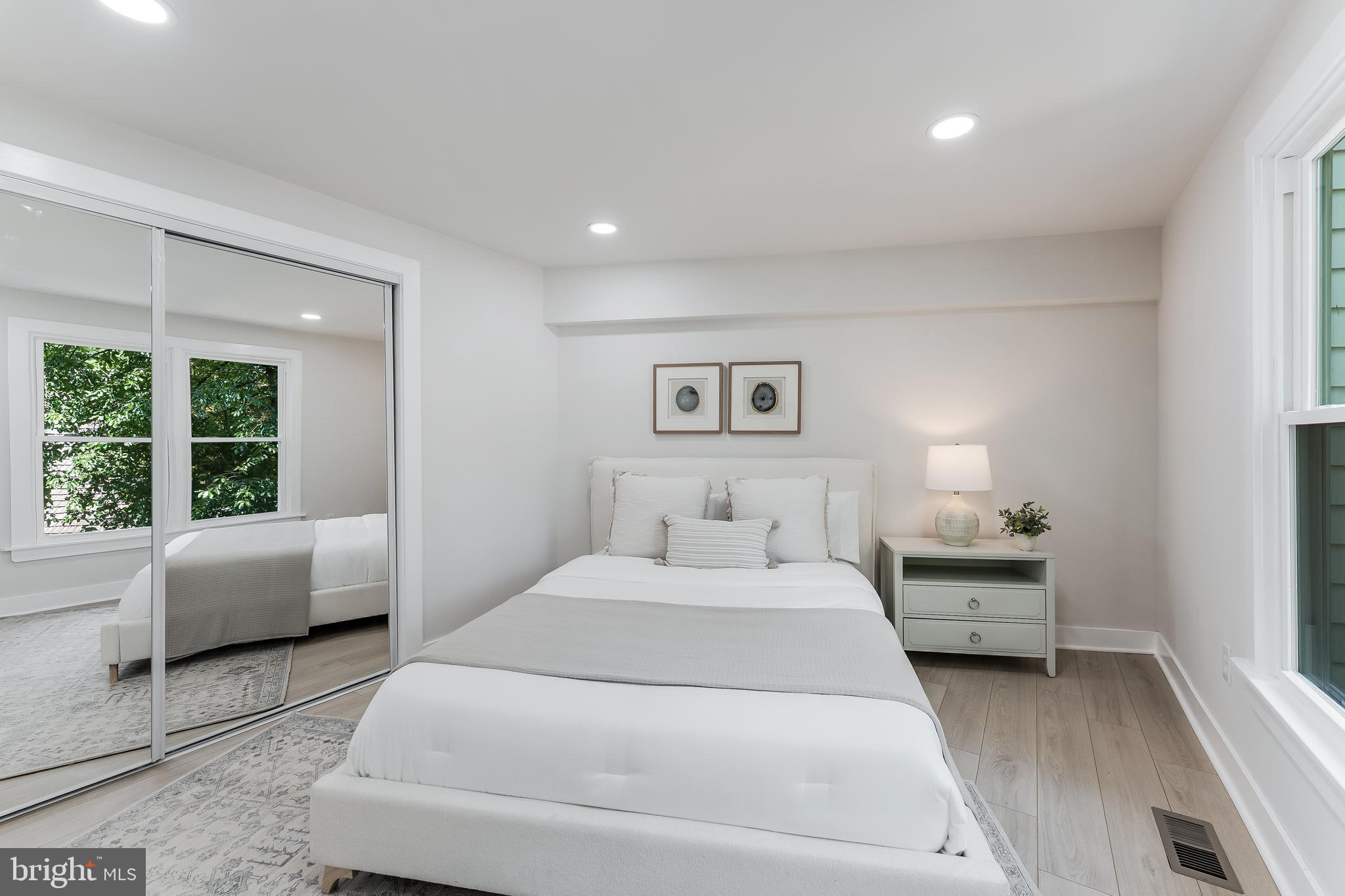 11213 Silentwood Lane Reston, VA 20191 - Photo 15 of 33