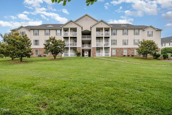 $184,000 | 3009 Winston Drive, Unit 90, Burlington, NC 27215