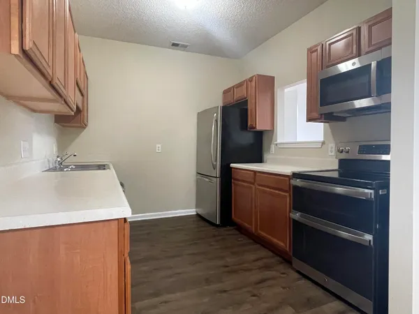 $184,000 | 3009 Winston Drive, Unit 90, Burlington, NC 27215