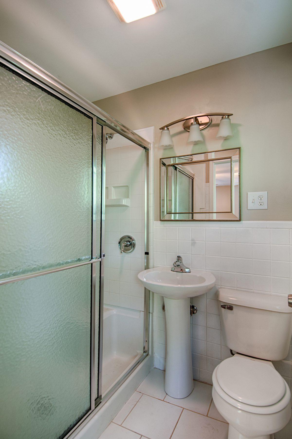 5826 Nottingham Road Knoxville, TN 37918 - Photo 11 of 19 11