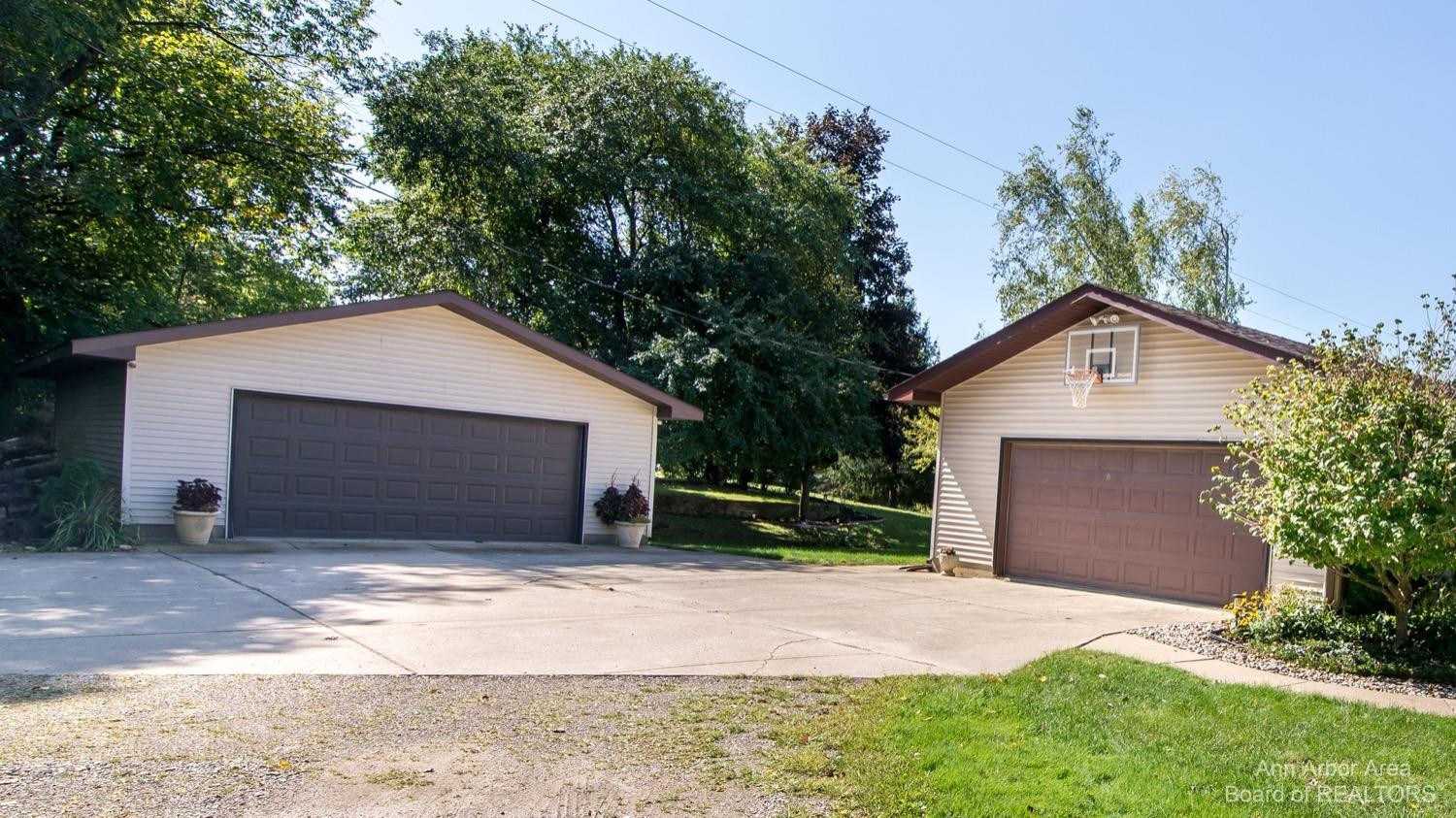 11445 Trinkle Road Dexter, MI 48130 - Photo 4 of 40 Photo 4