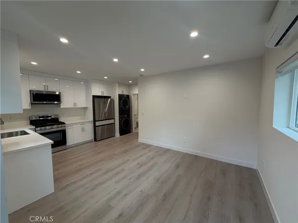$2,150 | 13897 Wallabi Avenue, Sylmar, CA 91342