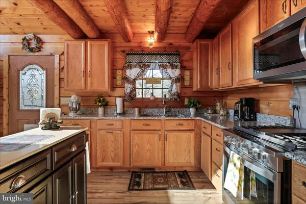 $425,000 | 141 Rose Patch Drive, Upper Tract, WV 26866