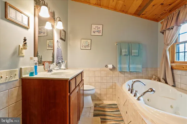 $425,000 | 141 Rose Patch Drive, Upper Tract, WV 26866