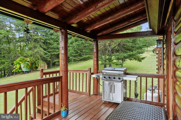 $425,000 | 141 Rose Patch Drive, Upper Tract, WV 26866