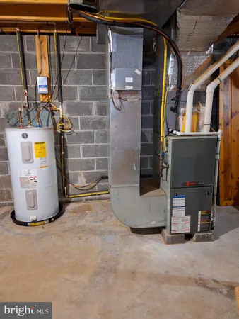 $425,000 | 141 Rose Patch Drive, Upper Tract, WV 26866