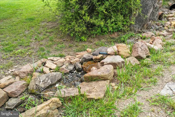 $425,000 | 141 Rose Patch Drive, Upper Tract, WV 26866