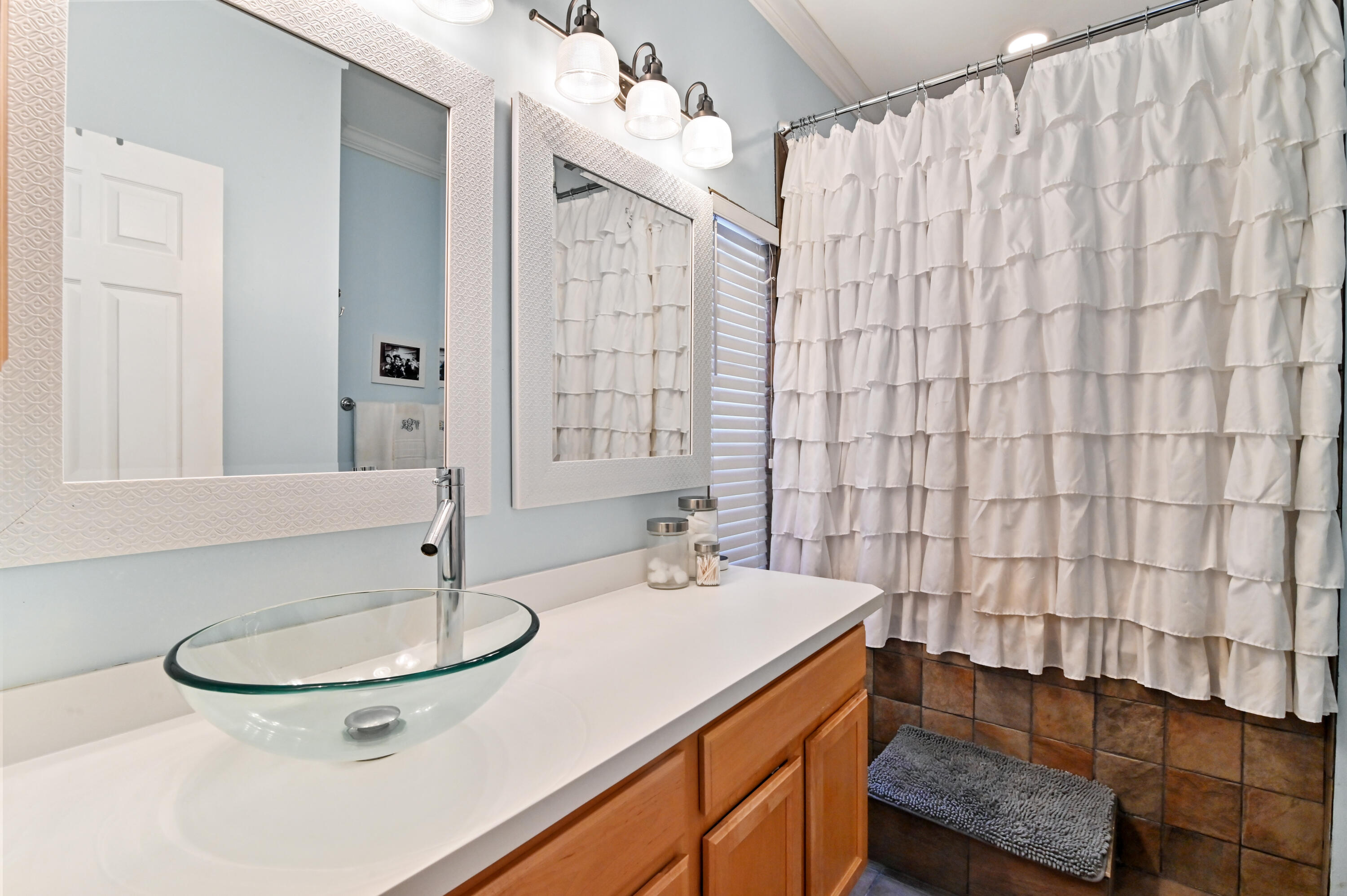6262 Drake Street Jupiter, FL 33458 - Photo 21 of 33 Master Bathroom