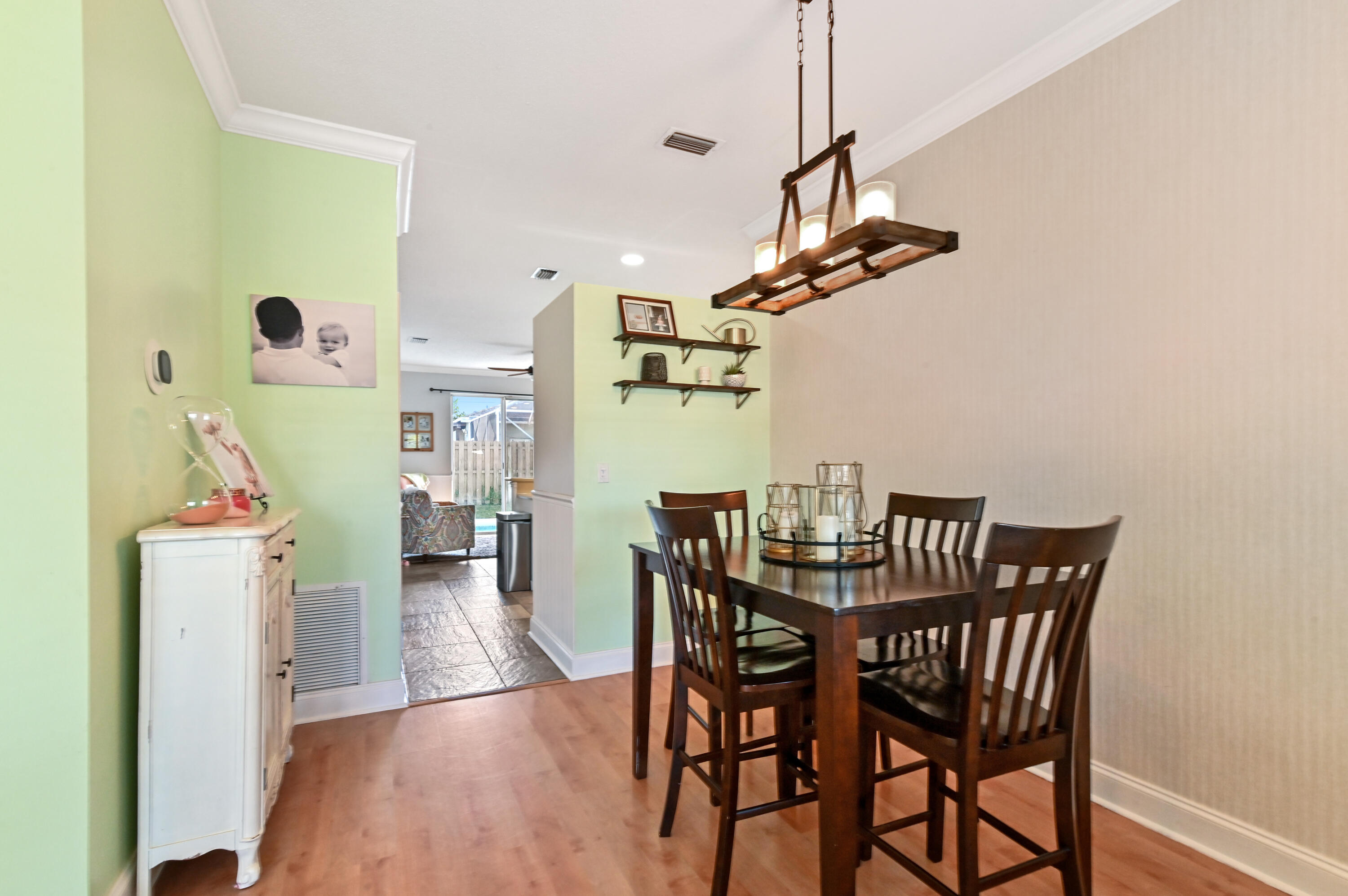 6262 Drake Street Jupiter, FL 33458 - Photo 10 of 33 07 Dining room 02