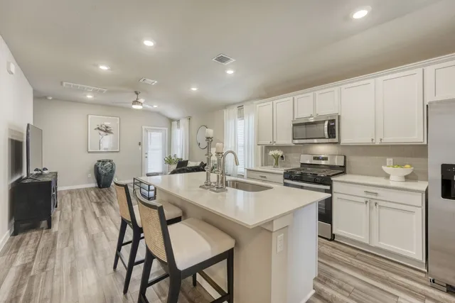 $320,000 | 200 Coda Crossing, Georgetown, TX 78633