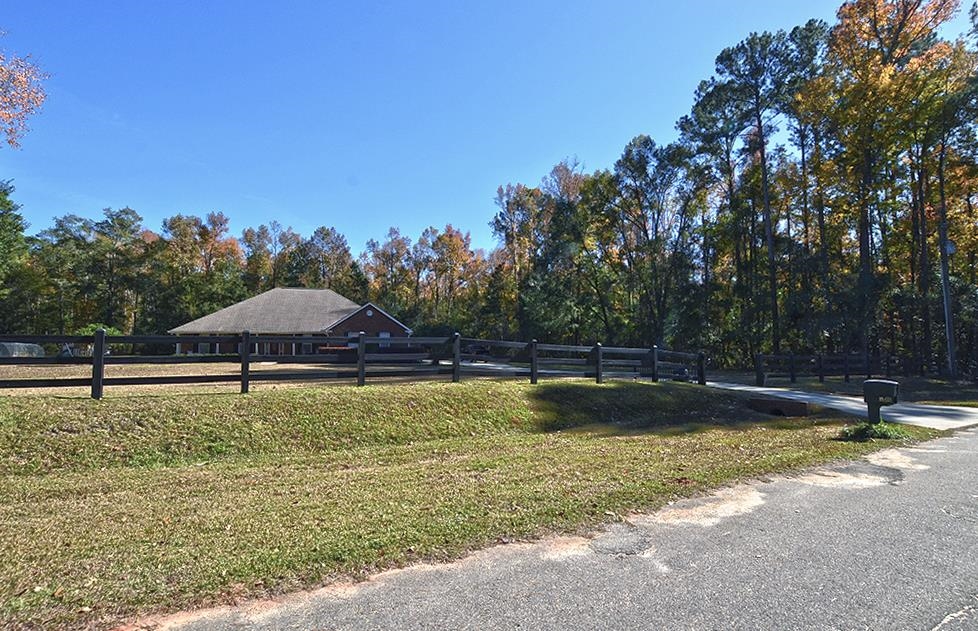 404 Beaver Lake Road Tallahassee, FL 32312 - Photo 2 of 21 Gallery Image 2