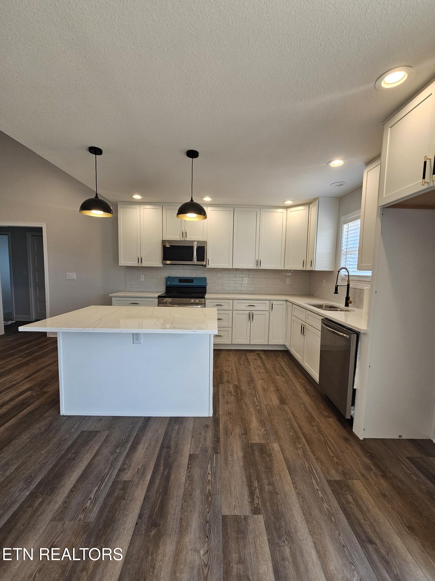 254 Thompson Road Madisonville, TN 37354 - Photo 3 of 15 20250808_130450