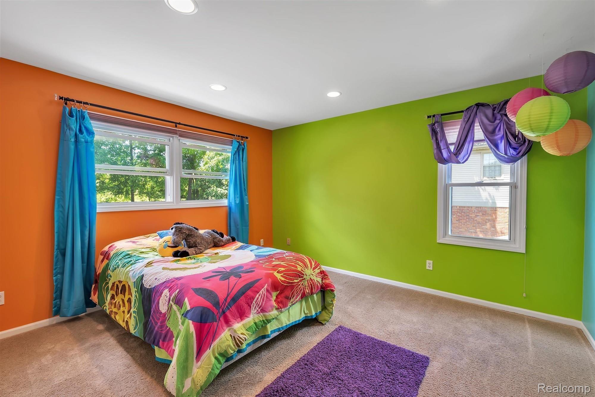 25735 Rutledge Crossing Farmington, MI 48335 - Photo 28 of 53 29-25735 Rutledge-WindowStill-Real-.jpg