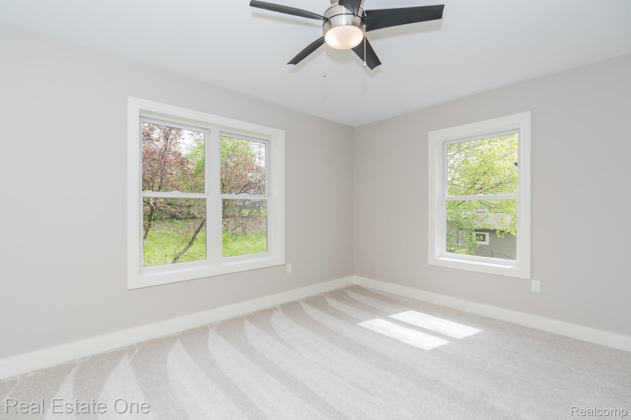 301 Charles Road Rochester, MI 48307 - Photo 35 of 37 Bedroom #4