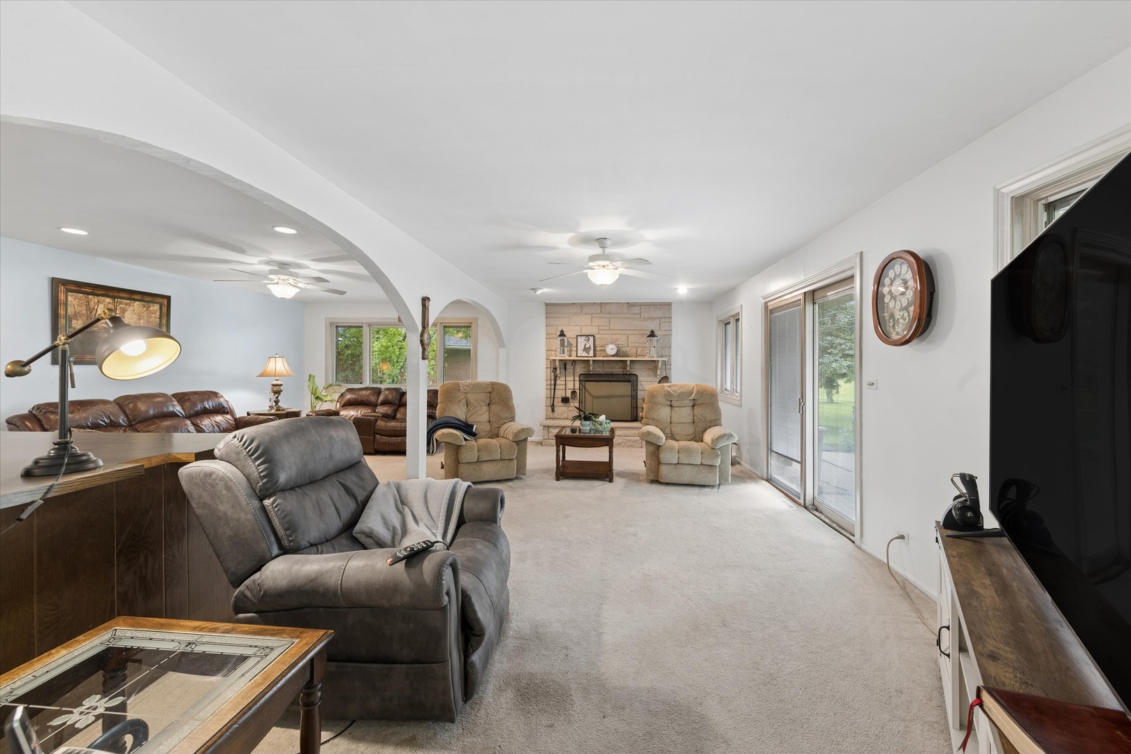 459 West Millers Road Des Plaines, IL 60016 - Photo 3 of 18