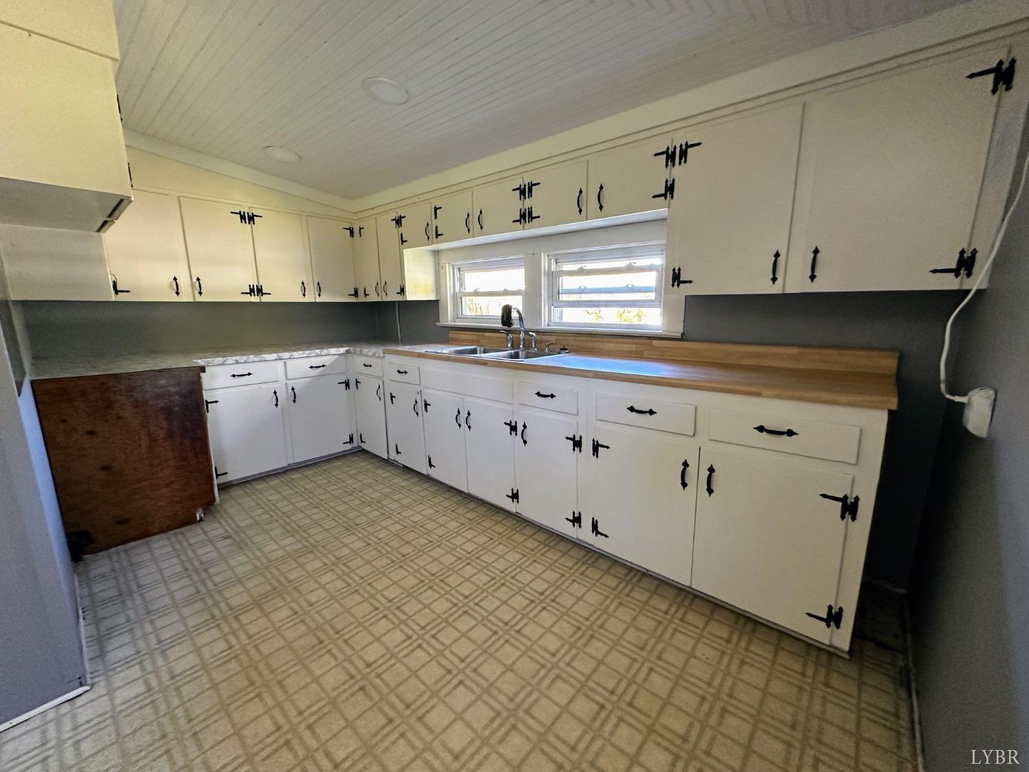 1279 Lynch Road Altavista, VA 24517 - Photo 24 of 32 Gallery Image 24