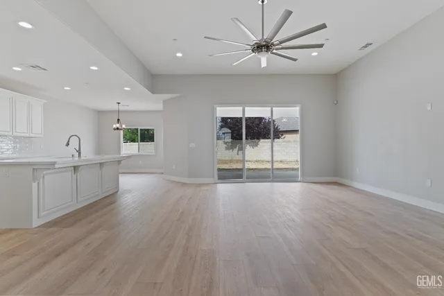 $644,500 | Undisclosed Address, Shafter, CA 93263