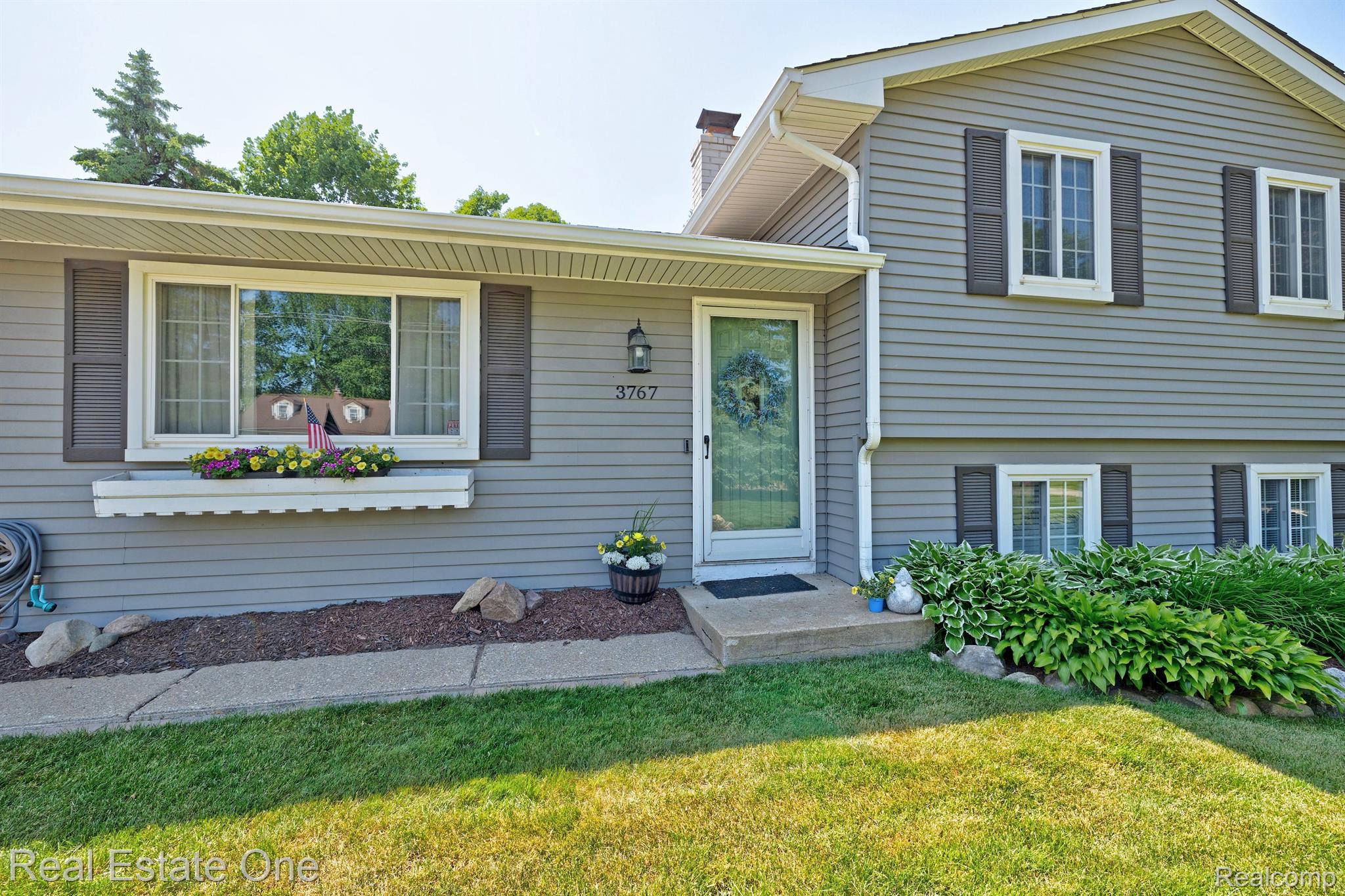 3767 Thomas Road Oxford, MI 48371 - Photo 7 of 40 Gallery Image 7