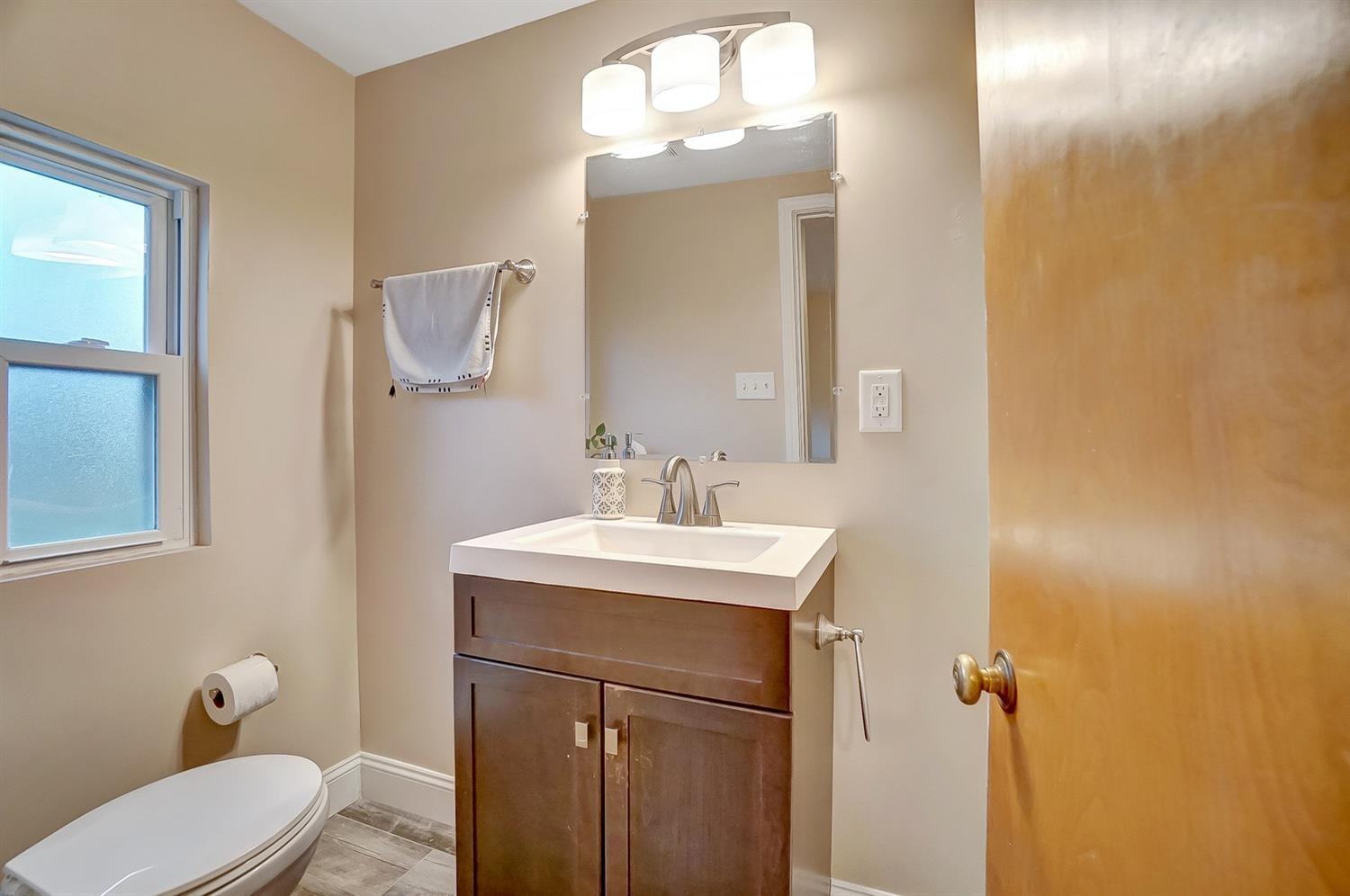 956 West Galbraith Road Cincinnati, OH 45231 - Photo 22 of 35 Gallery Image 22