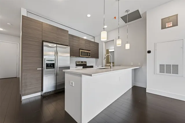 $260,000 | 207 Pierce Street, Unit 307, Houston, TX 77002