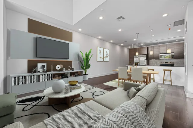 $260,000 | 207 Pierce Street, Unit 307, Houston, TX 77002