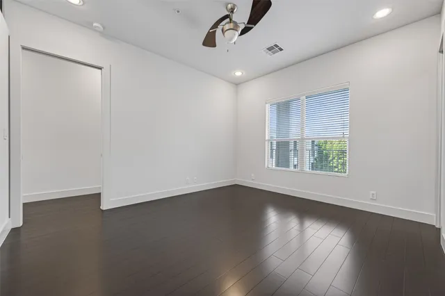 $260,000 | 207 Pierce Street, Unit 307, Houston, TX 77002